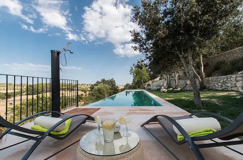 Country house with pool, ideal for a holiday in the countryside - Image 1