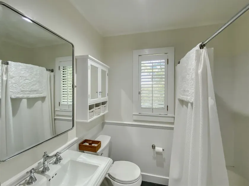 1935 Called. It Wants You to Stay a While | Laurelwood - Image 1