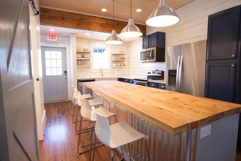 Swamp Rabbit Inn TR - Image 1
