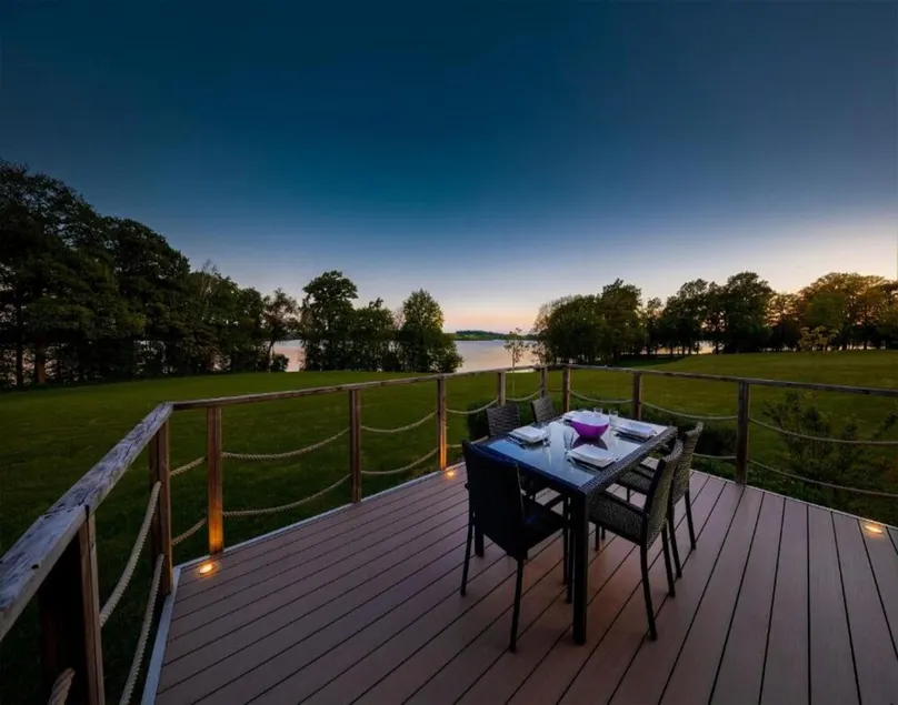 Family Villa by the Lake - Image 1