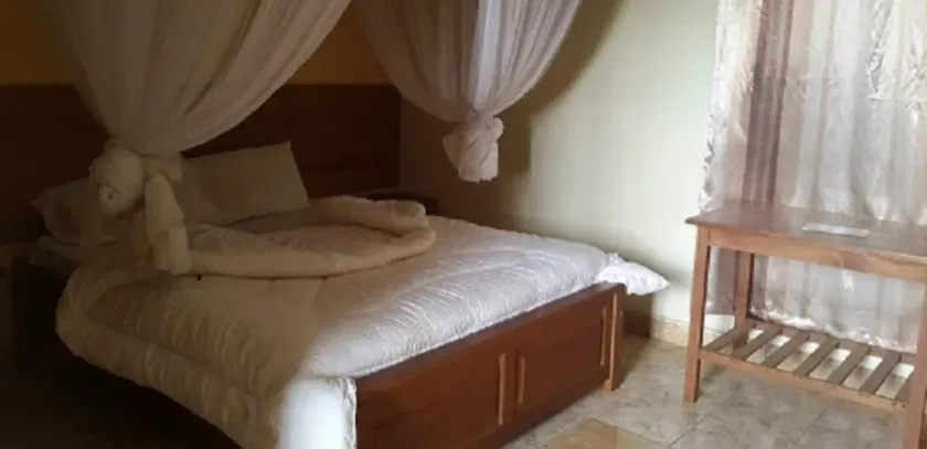 County Villa Hotel - Image 1