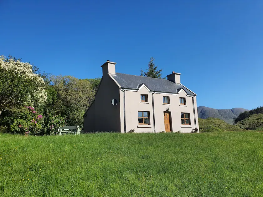 An Cnocan - belle maison avec vue imprenable sur la mer et les montagnes - Image 1