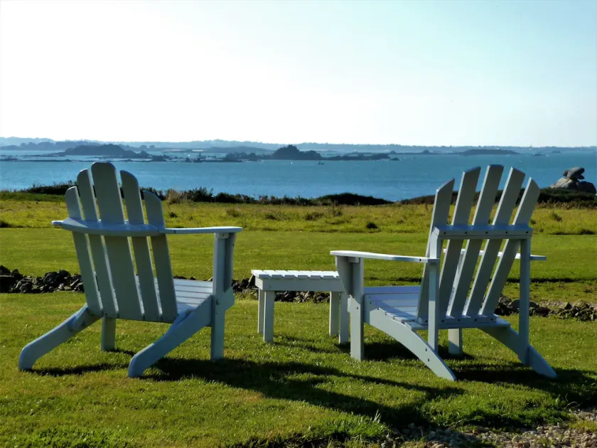 Gite \"TY LOUZOU\" Panoramic Sea View Bay of Morlaix - Image 1