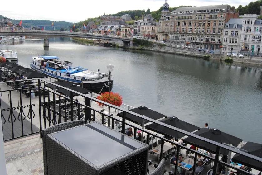 L'Inattendu "sur la croisette" Dinant centre - Image 1