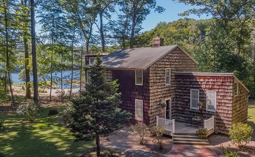 Charming private home on the Connecticut River that comfortably sleeps 11 people - Image 1