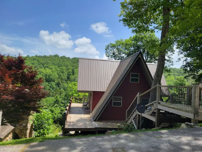 Helt Ozark Mountains Getaway - Image 1