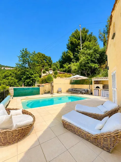 Sur les hauteurs de l'arrière pays de Nice, belle villa idéale en famille ou entre amis - Image 1