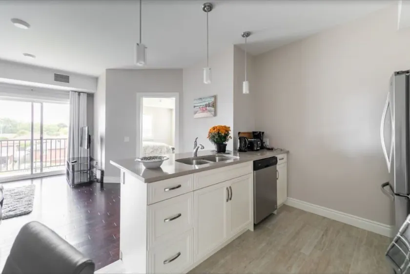 Schöne und elegante Executive Vermietung für längere Aufenthalte. 2 BR, 2 Bad. - Image 1