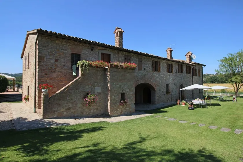 Apartment on Farm Amidst the Umbrian Hills - Image 1