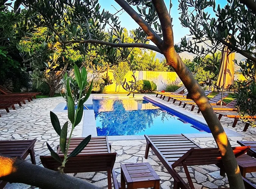 Beautiful Villa Popovica Dvori in Makarska - Image 1