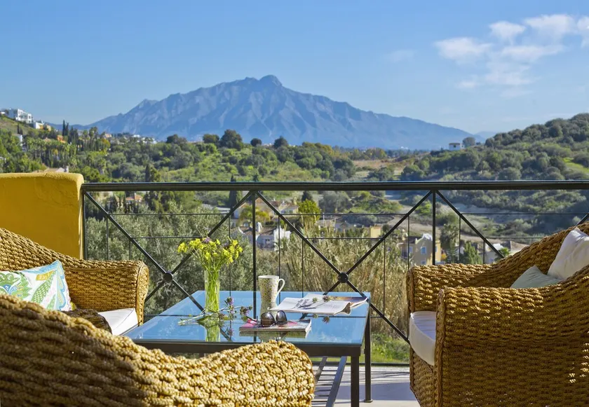 Marbella Appartement 2 chambres. Vues sur la montagne et l'océan, plage, golf, magasins à proximité - Image 1