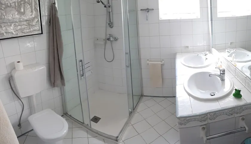 Ferieparadis (gæstebedømmelse), klimat. Stue og soveværelse, saltvandspool - Image 1