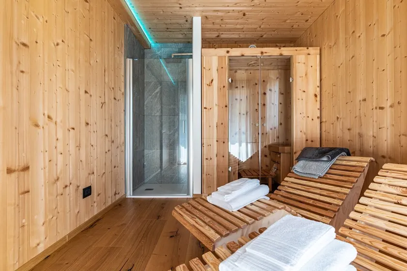 Apartment \"Ciasa Fatati\" with Mountain View, Sauna & Wi-Fi - Image 1
