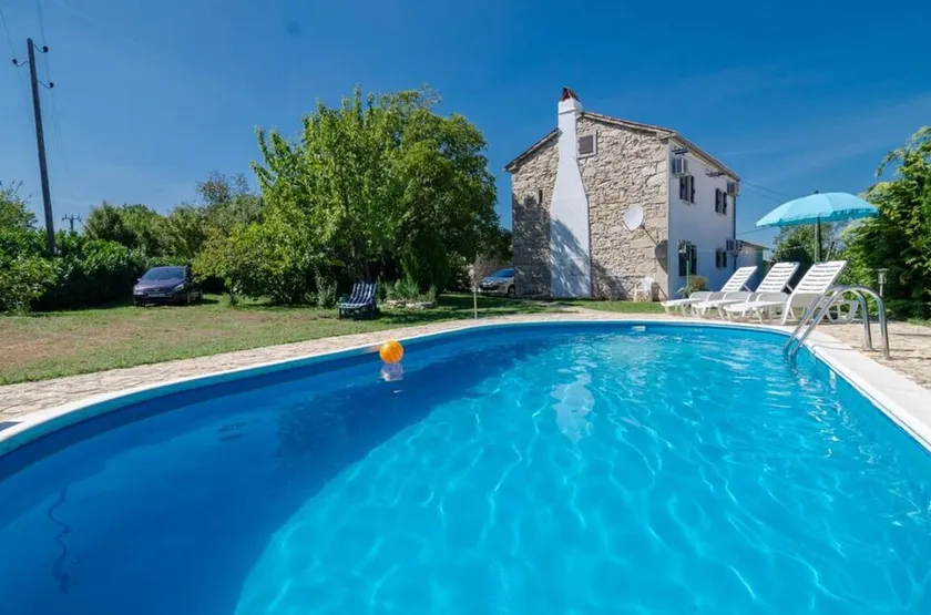 Casa di noci con piscina - Image 1