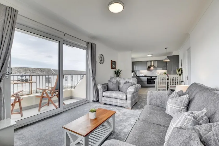 2 Bed in Instow (oc-spinna) - Image 1