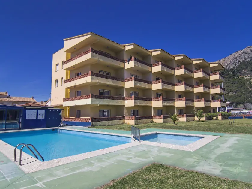 Cozy Apartments with Pool, Garden, and WiFi - 600m from Beach in Torroella de Montgrí - Image 1