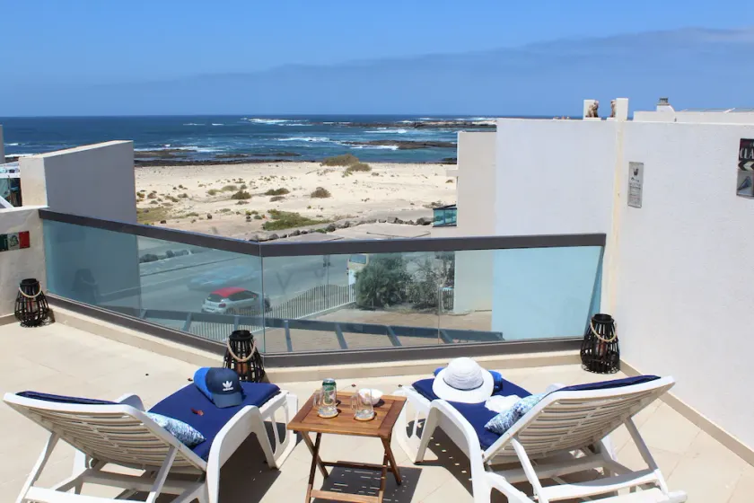 Sea view apartment - Image 1