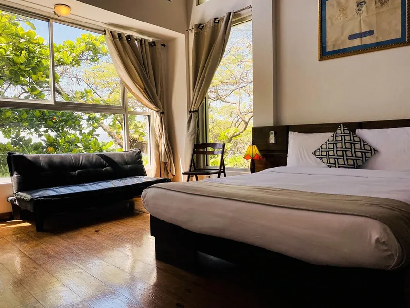 La Reserve Hotel - Image 1