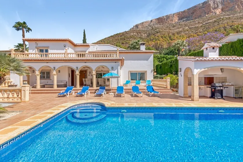 Villa 'Cristina' mit Bergblick, WLAN und Klimaanlage - Image 1