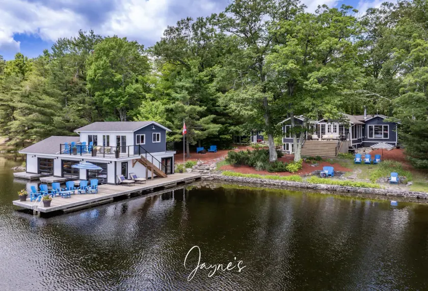 All Day Sun! 7 bed 2 bath cottage on Lake Muskoka! Perfect Location! Privacy! - Image 1