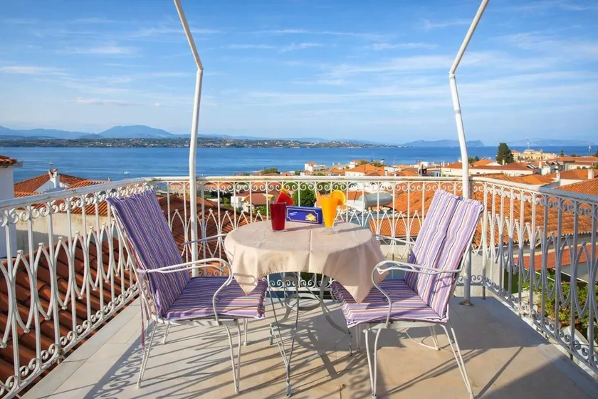 Mata, vacanze nei colorati Spetses - Image 1