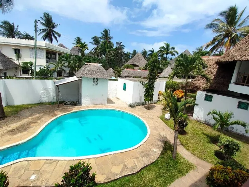 Miwa Budget Apartments 5mins less walk to beach(single budget rooms) - Image 1
