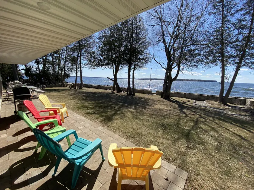 Prime sunsets, great kayaking, huge yard, volleyball court, and free firewood - Image 1