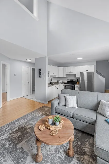Harbourview Loft B Two Bedroom Loft Apartment Located in Downtown Summerside - Image 1