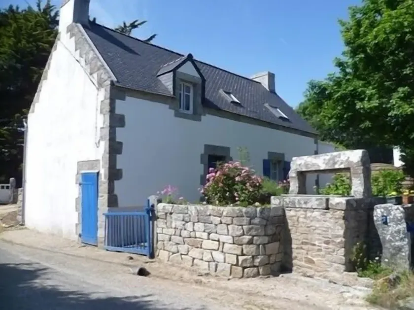 Pretty renovated farmhouse in Kerdalé, 400m from the beach - - Image 1