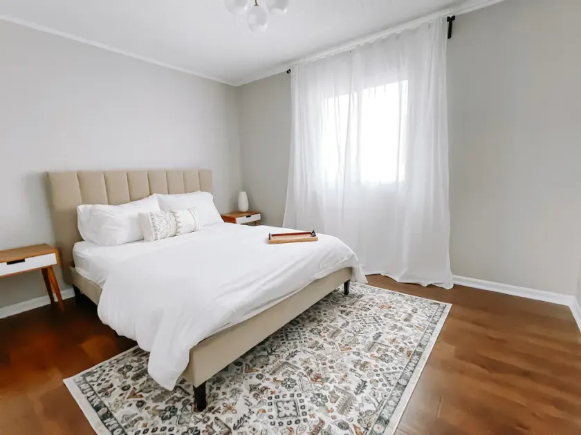 Cheerful 2 Bedroom in Downtown Grass Lake | Bikes - Image 1