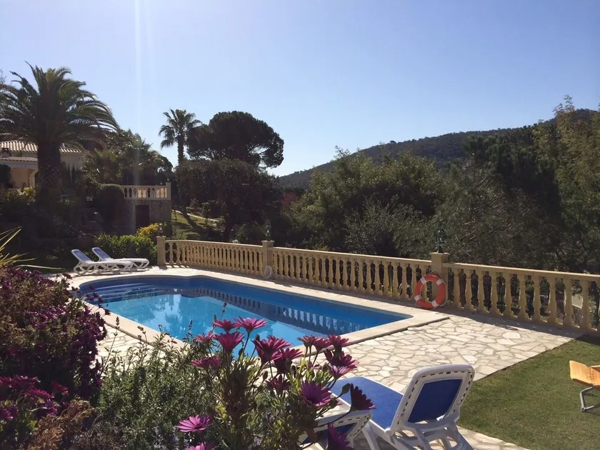 Villa di lusso a 4 letti spaziosa * Bellissimo giardino * 4 km dalla spiaggia di sabbia bianca - Image 1