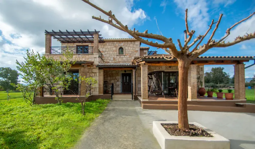 The accommodation is suitable for families and friends - Image 1