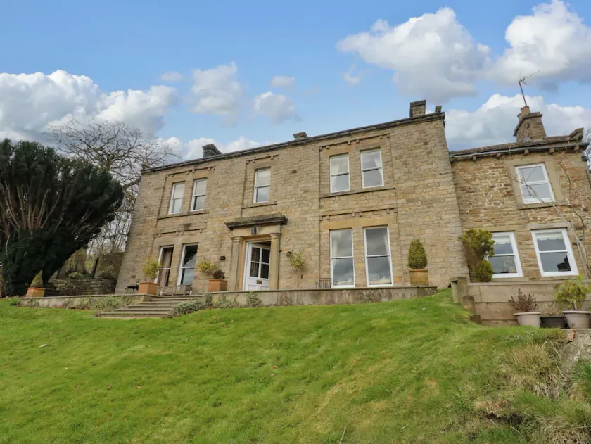 HAZEL BROW - Country House Retreat with Alpaca Walks, Farm & Hot Tub Rental Available - Image 1