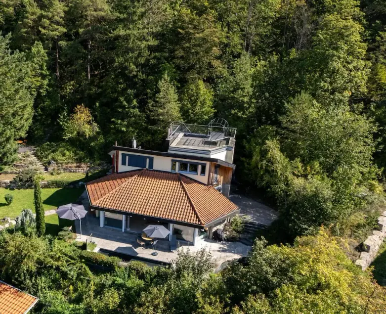 Ferienhaus hoch über dem Taubertal mit fantastischem Weitblick, Dachterrasse, 2000qm  großem Grundstück und Kamin - Image 1