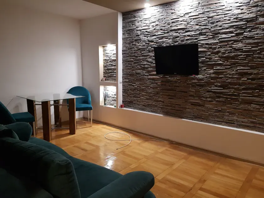 Woodstone apartment - Image 1