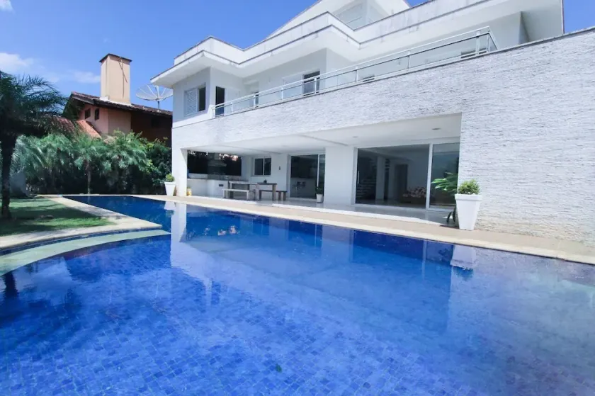 Spectacular House in Juquehy - Image 1