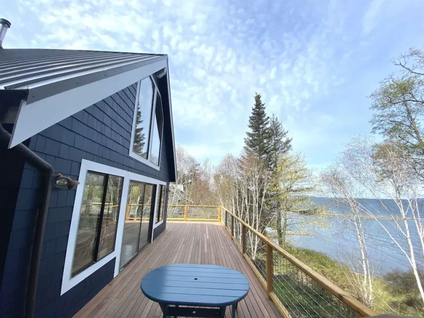 Waterfront sunset cabin - 2 bedrooms + sleeping loft - Image 1