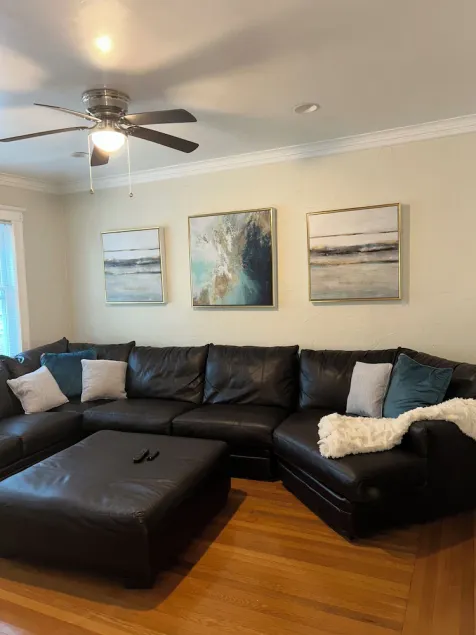 Spacious 2nd fl 4 bedroom 2 bath  apartment - Image 1