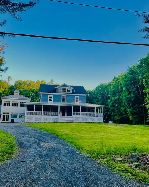 Oversized Country house, Quiet Retreat & Gathering space ~NEW !!!  - Image 1