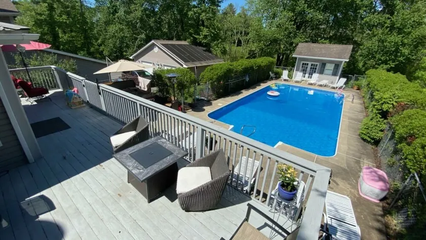 Maison privée, piscine creusée avec bain à remous et salle de jeux, à 5 min. à Shawnee, montez! - Image 1