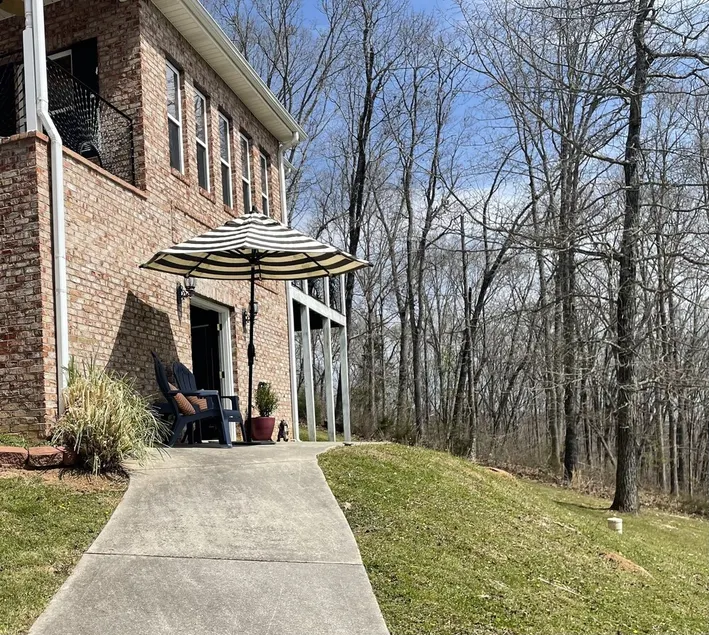 Happy Hideaway: Rural Knoxville area apartment with a GAME room - Image 1