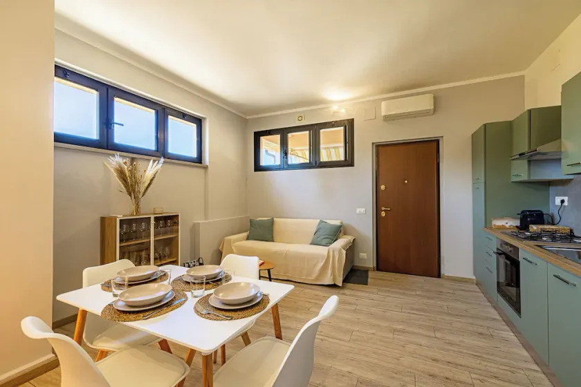 PRIVATE APARTMENT FOR 2 PEOPLE - Image 1