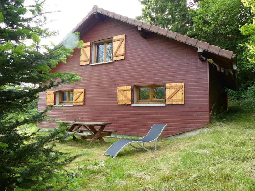 Quiet, south-facing chalet with mountain views - Image 1