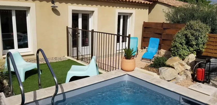 Grande Bastide, 4 étoiles, jardin et piscine privés au pied du Mont Ventoux - Image 1