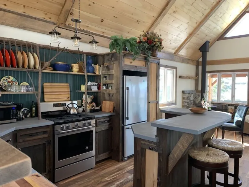 A soul soothing escape. Artistically built and lovingly maintained. - Image 1