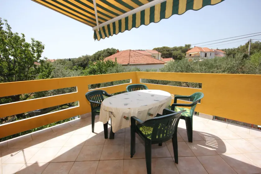 Apartamento de una habitación con una terraza Kukljica, Ugljan (A-8293-b) - Image 1