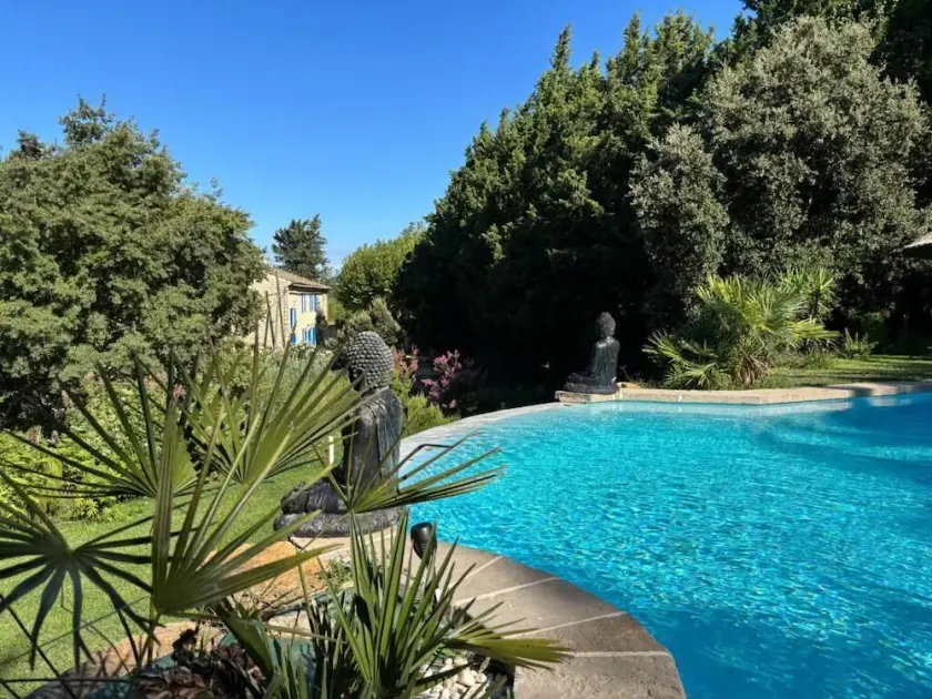 Mas Provençal à flanc de colline - Image 1