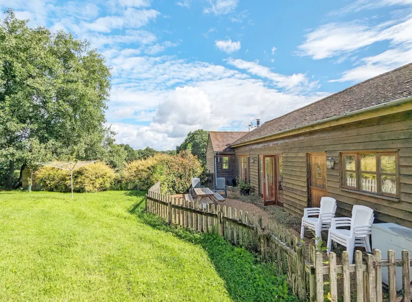 The Cottage at Hale Hill Farm -  a cottage that sleeps 5 guests  in 2 bedrooms - Image 1