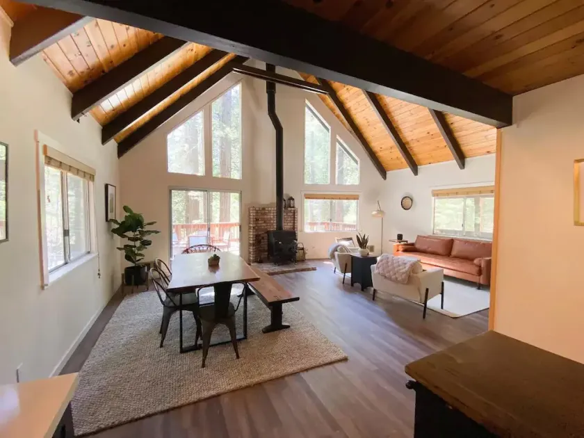The Sugar Pine Chalet - Image 1