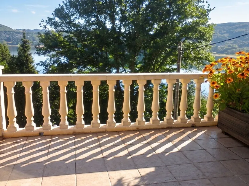 Homerez - House in Nages with lake view - Image 1